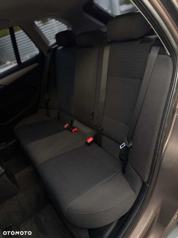 BMW X1 sDrive18i Sport Line - 8