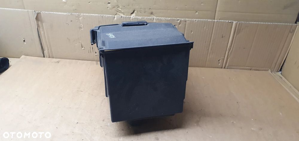 Obudowa podstawa akumulatora Ford Kuga MK1 AM51-10723-AB AM51-10A659-AB - 4