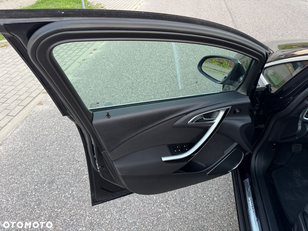 Opel Astra 1.4 Turbo Edition - 25