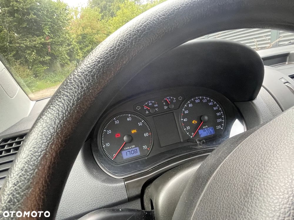 Volkswagen Polo 1.4 16V Comfortline - 7