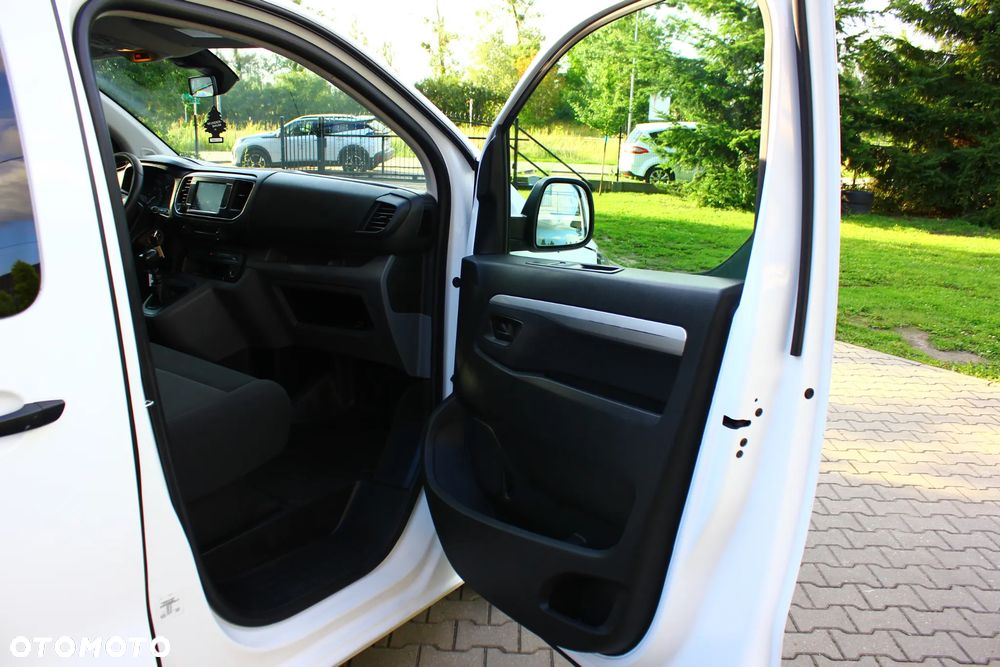Peugeot EXPERT 2.0 122KM L3H1 BRYGADÓWKA 6 OSÓB LONG NAVIGACJA MAŁY PRZEBIEG 42 TYŚ KM  FV23% - 37