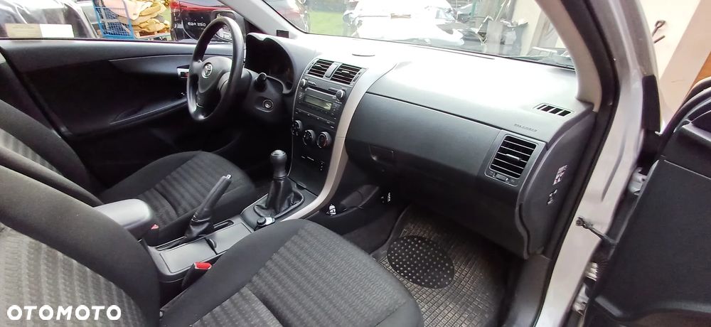 Toyota Corolla 1.6 VVT-i Premium Start - 5