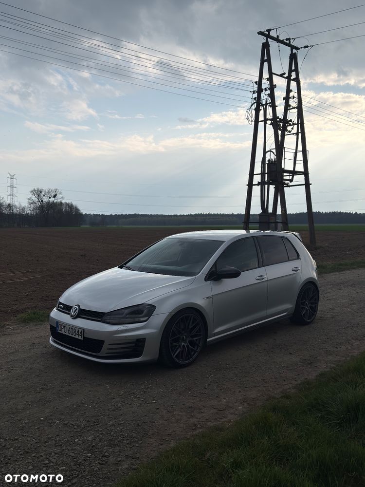 Volkswagen Golf - 3