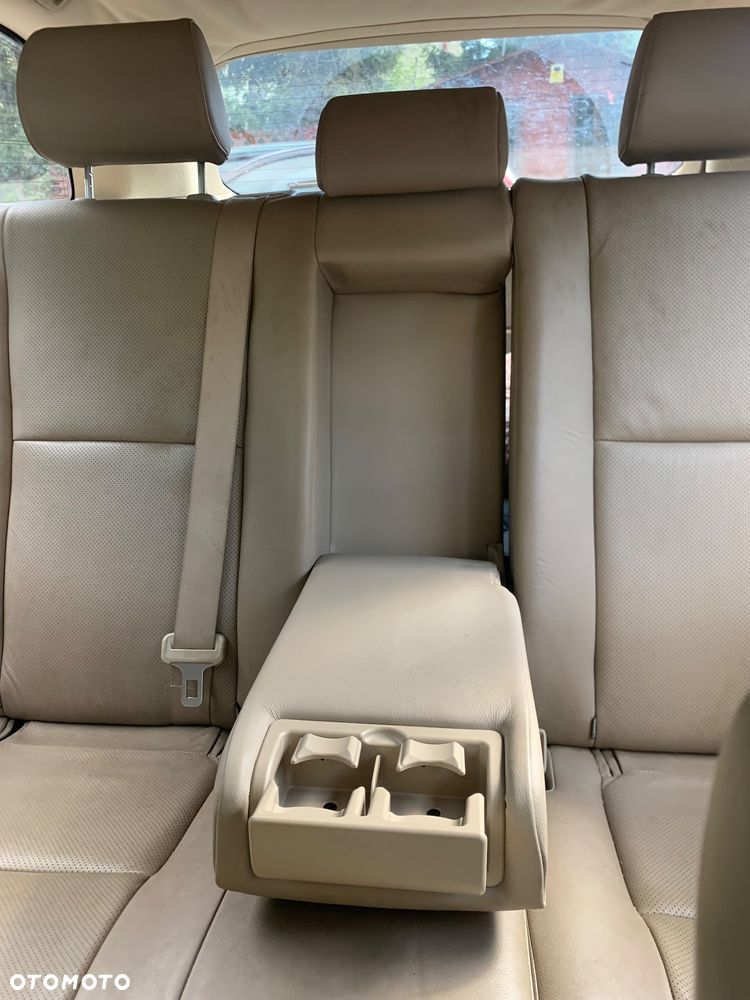 Toyota Avensis - 6