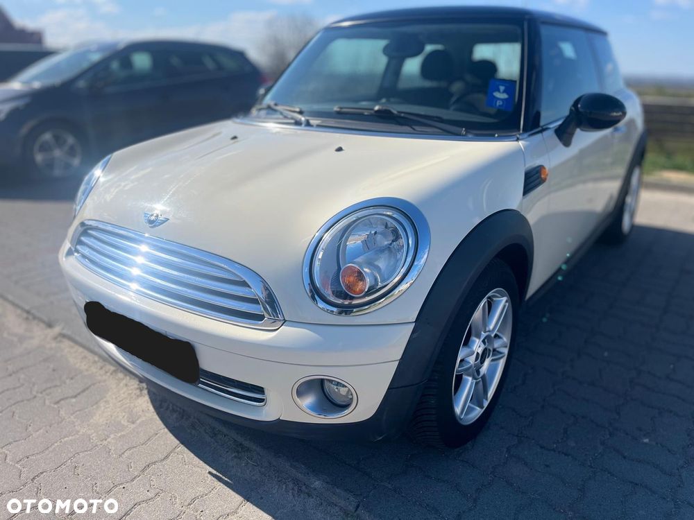 MINI Cooper Standard - 1