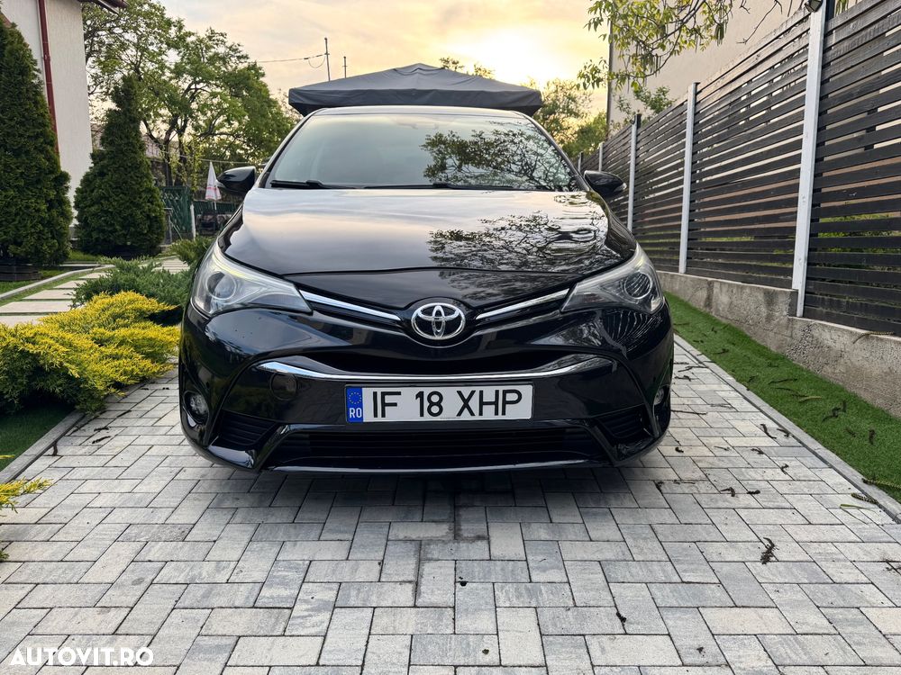 Toyota Avensis - 8