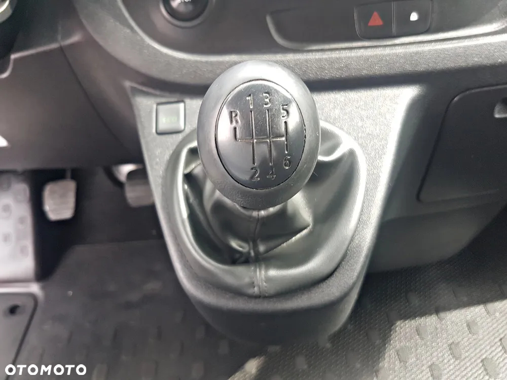 Renault TRAFIC - 21