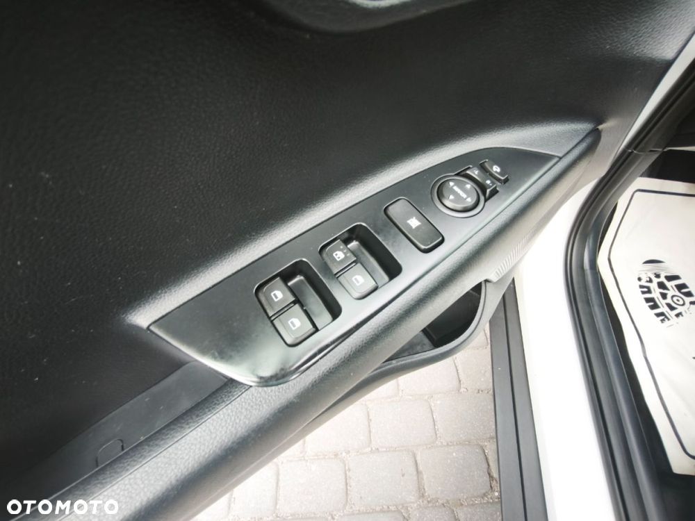Kia Stonic - 14