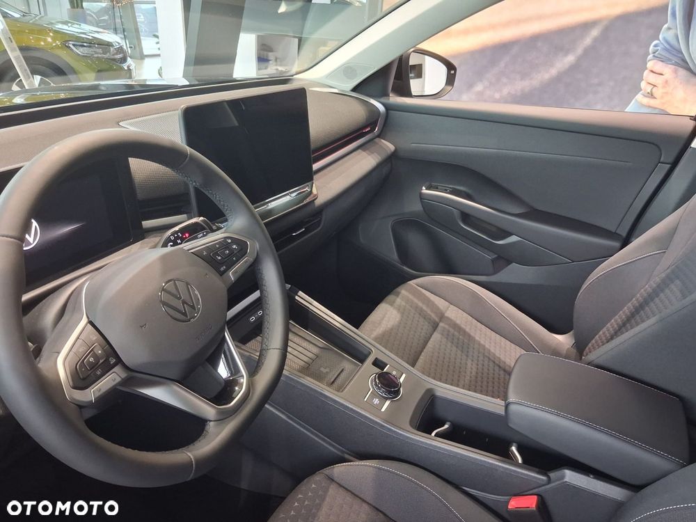 Volkswagen T-Roc - 4