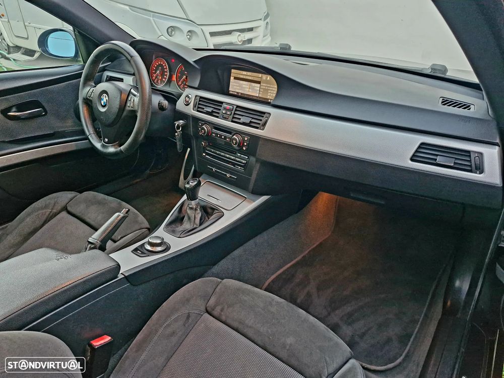 BMW 320 d Coupe - 12