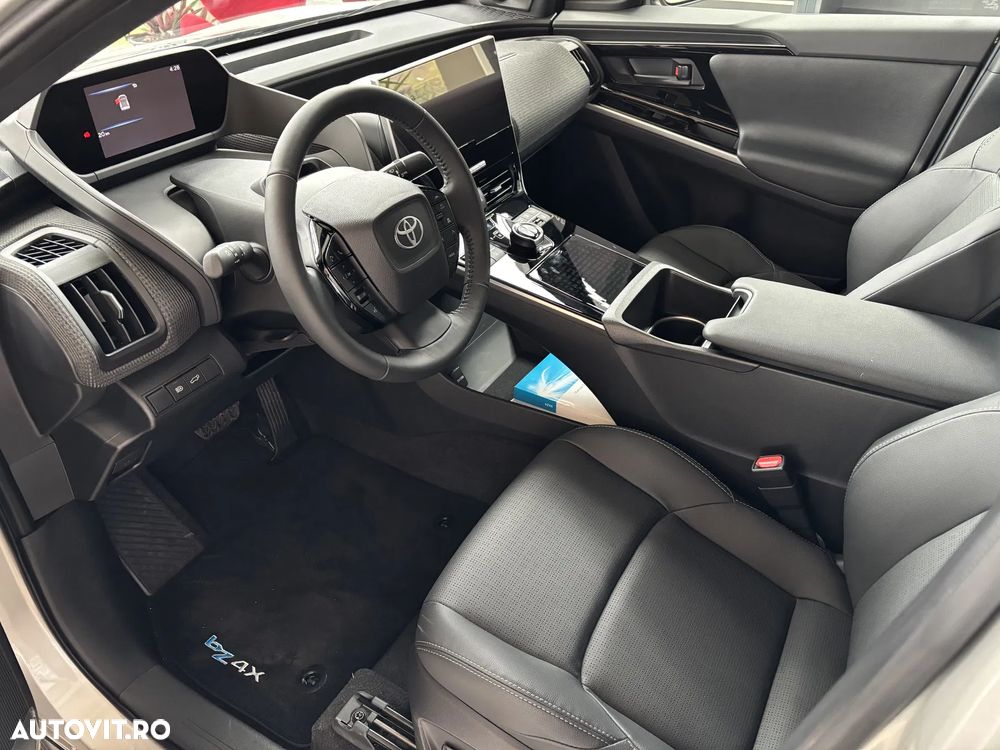 Toyota BZ4X 160 KW AWD (4x4) Luxury Solar Edition - 8