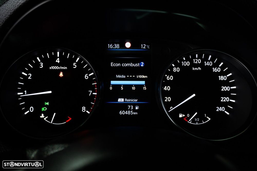 Nissan Qashqai 1.3 DIG-T N-Connecta LED+SKY - 12