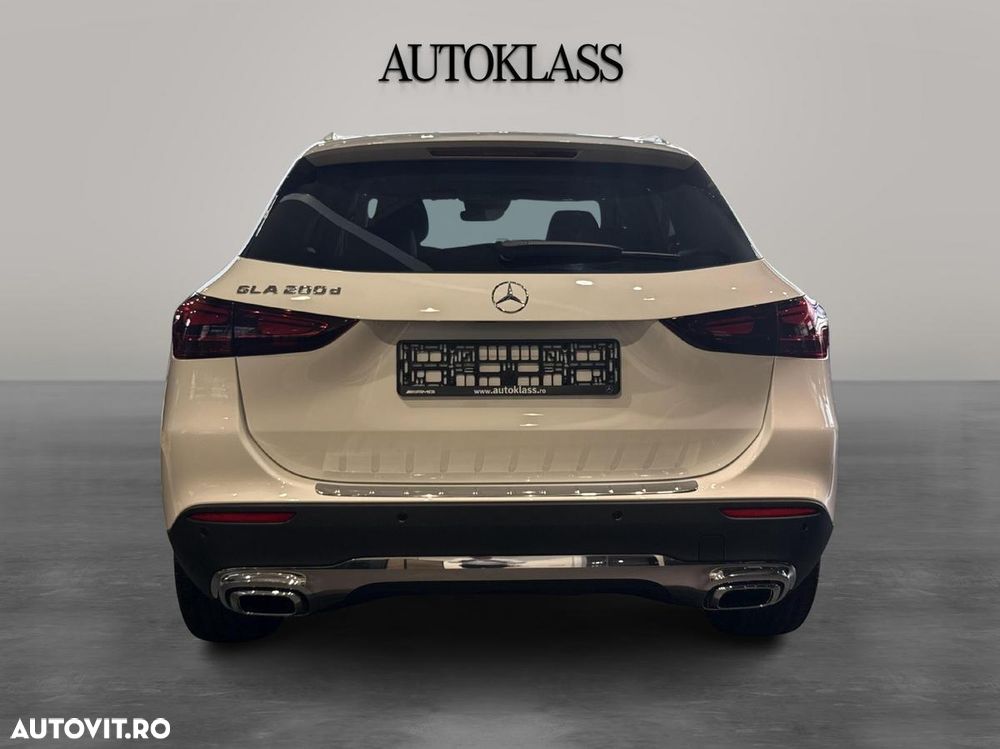 Mercedes-Benz GLA 200 d Aut. - 4