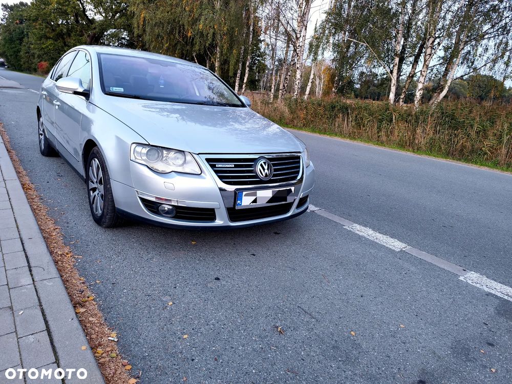 Volkswagen Passat - 4