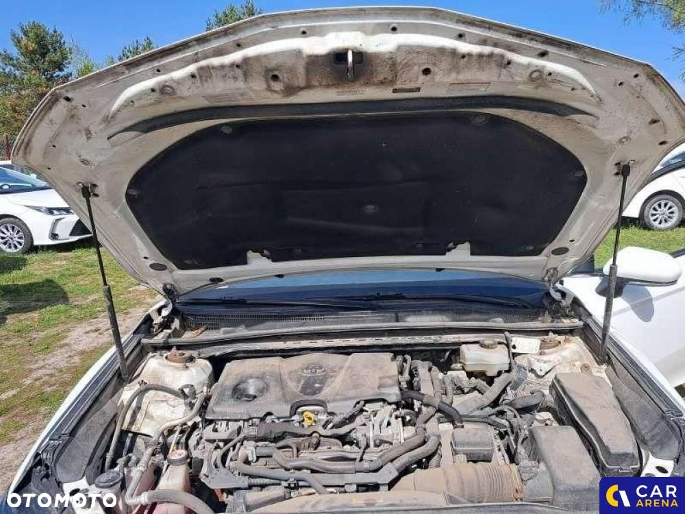 Toyota Camry - 12