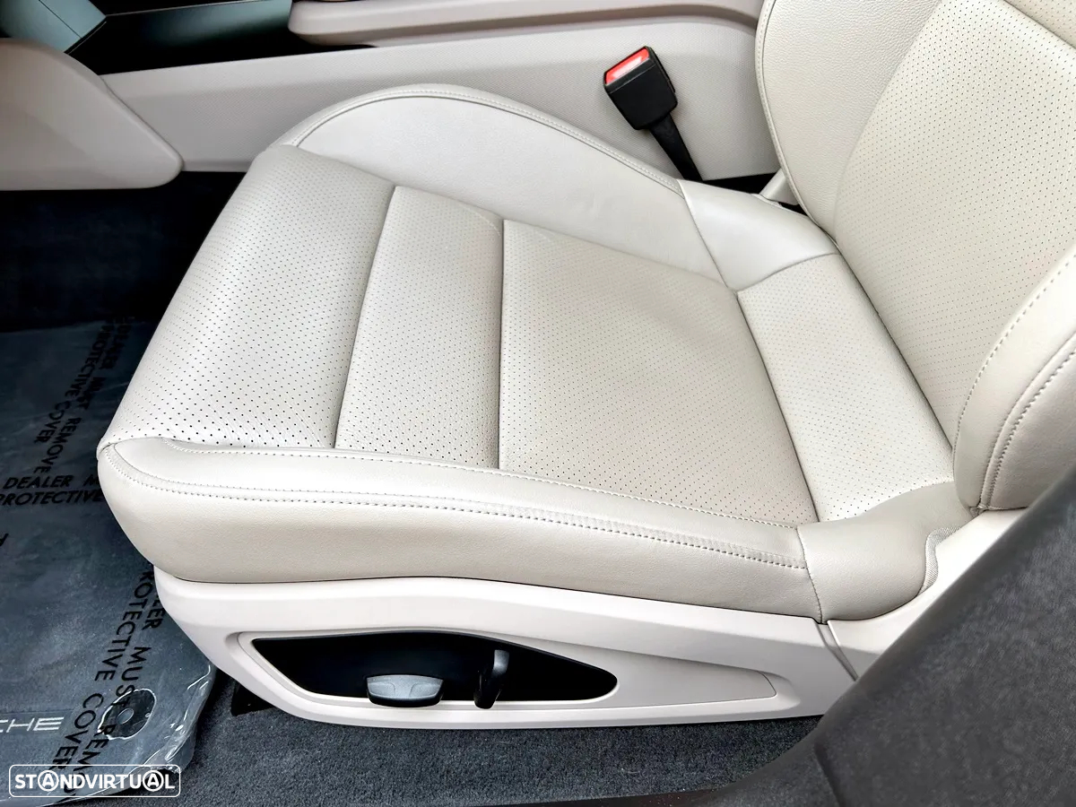 Porsche Taycan Standard - 23