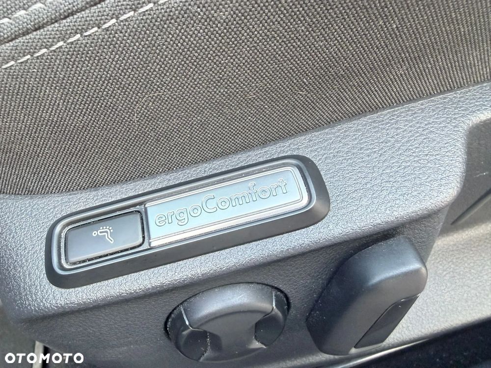 Volkswagen Passat 2.0 TDI Business DSG - 15