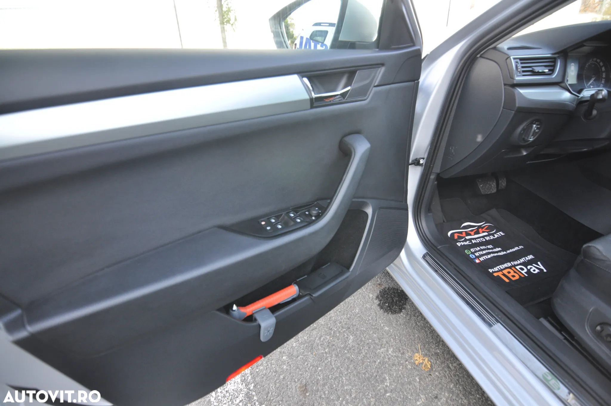 Skoda Superb 1.5 TSI ACT DSG Ambition - 9