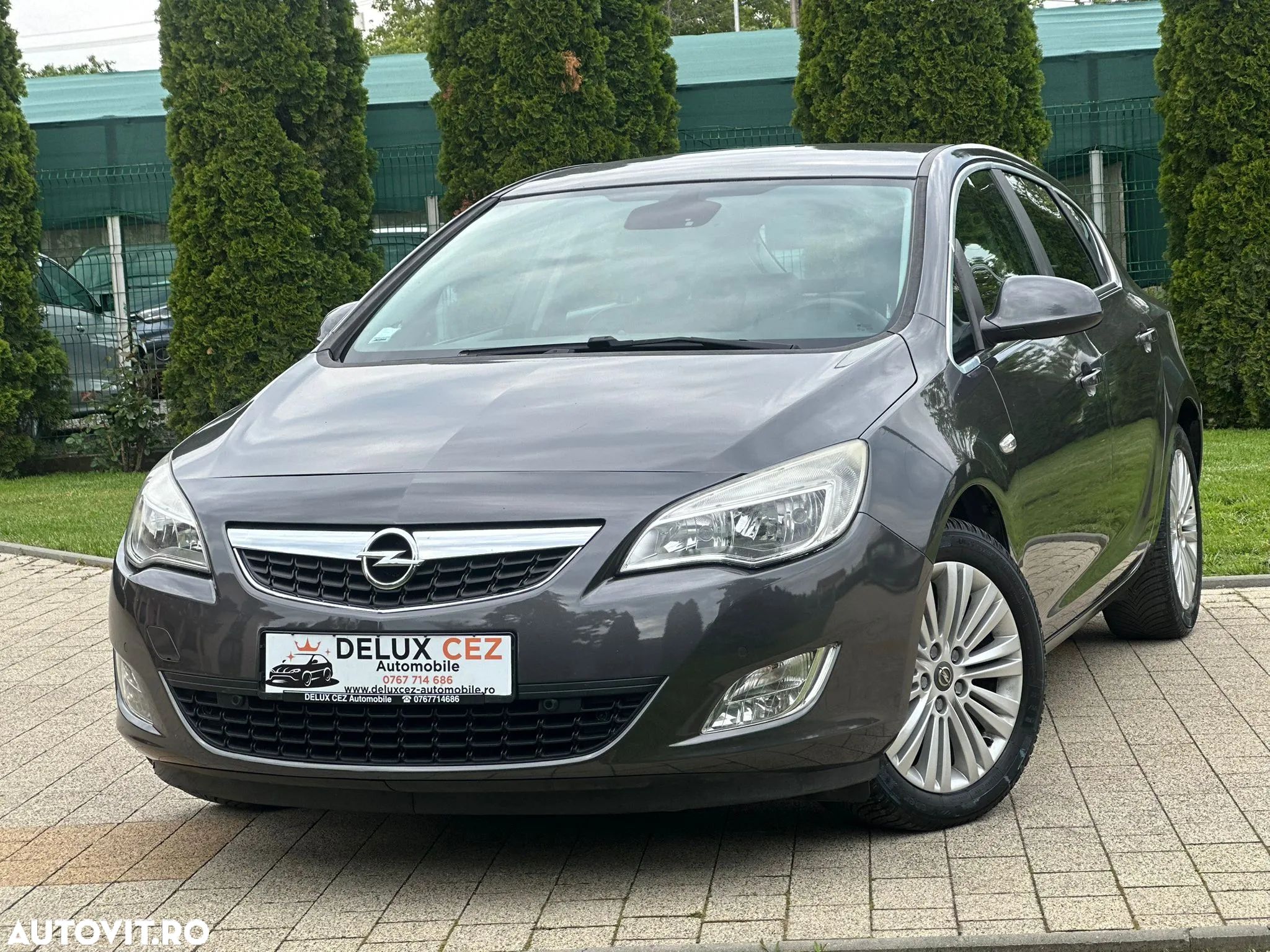 Opel Astra 1.7 CDTI Cosmo - 1