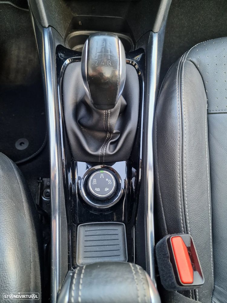Peugeot 2008 1.2 PureTech Allure - 19