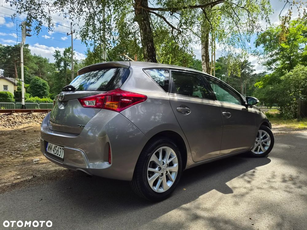 Toyota Auris 1.33 VVT-i Active - 4