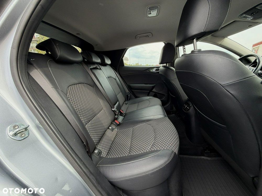 Kia XCeed 1.6 GDI PHEV L Business Line DCT - 14