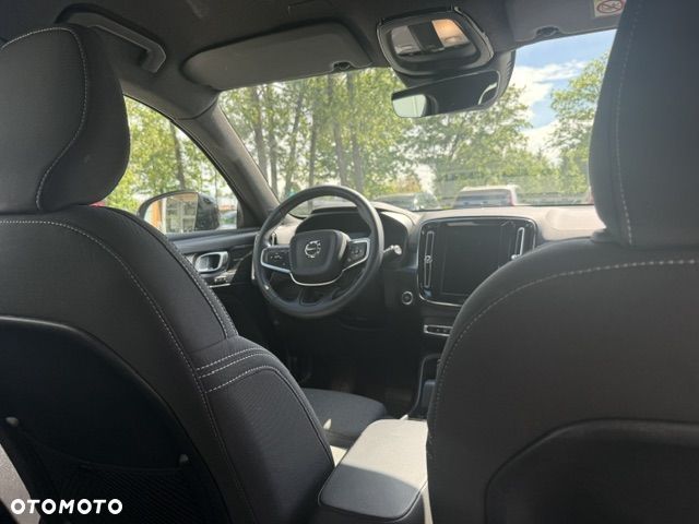 Volvo XC 40 B3 Plus Dark - 18