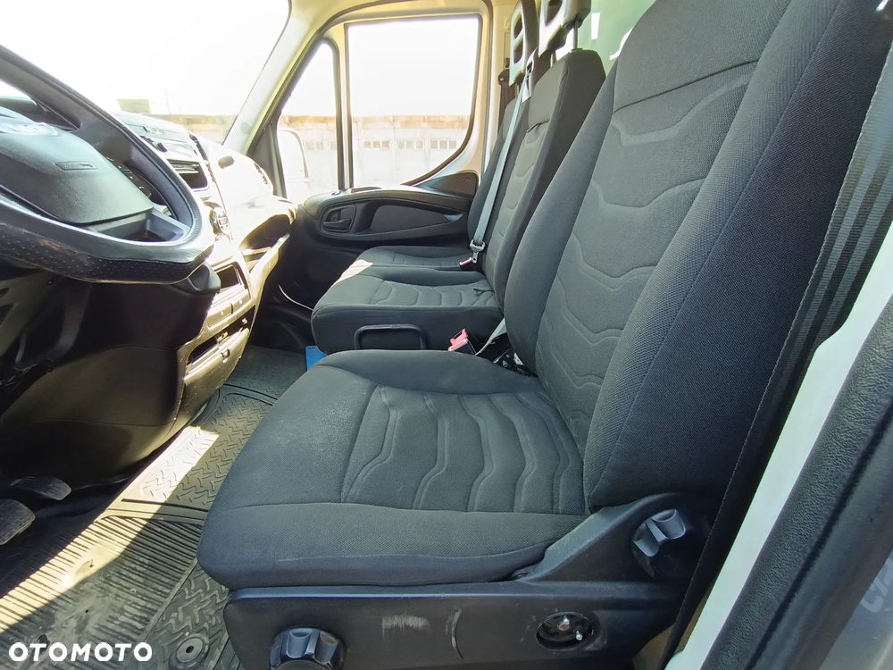 Iveco Daily 35s17 KONTENER+WINDA (udźwig 750kg) 3.0 diesel 170 kM automat 2014 WEBASTO, KAMERA COFANIA, GOTOWY DO PRACY! - 21