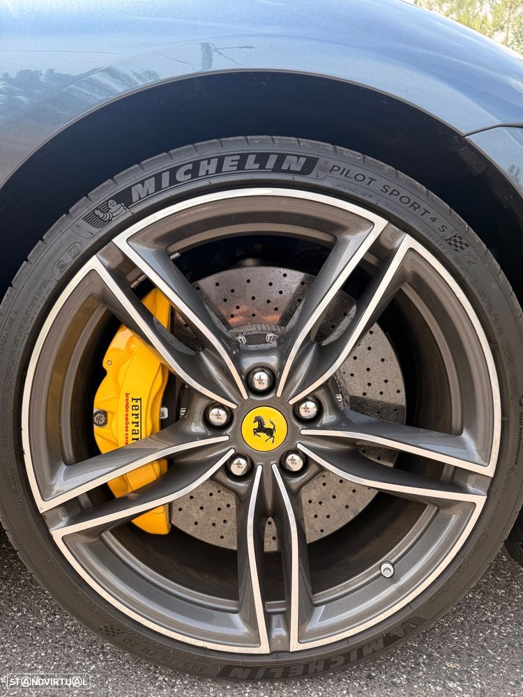 Ferrari Roma 3.9 Twin-Turbo V8 - 7