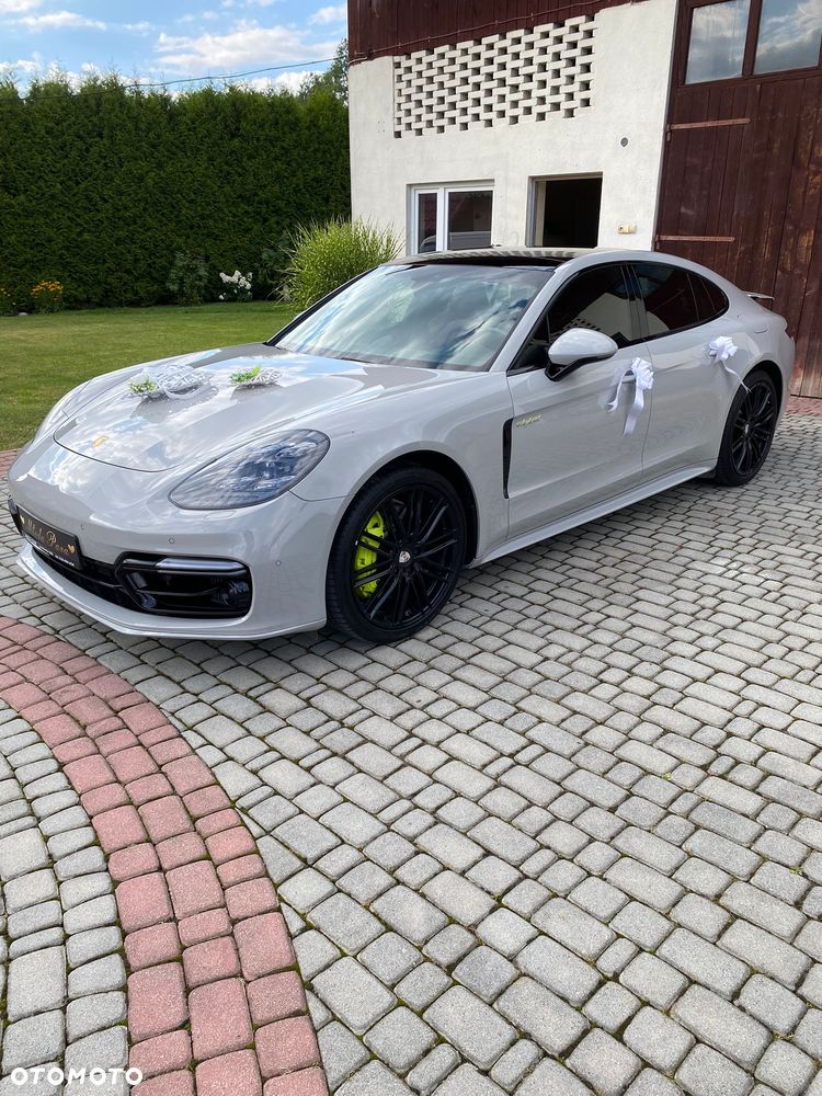 Porsche Panamera - 1
