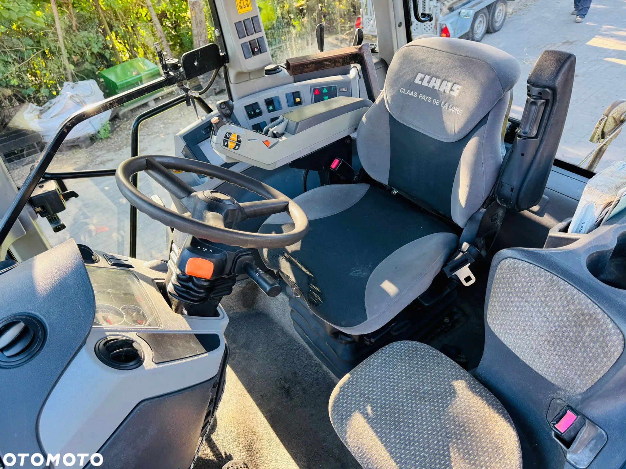 Claas Arion 640 CEBIS - 12