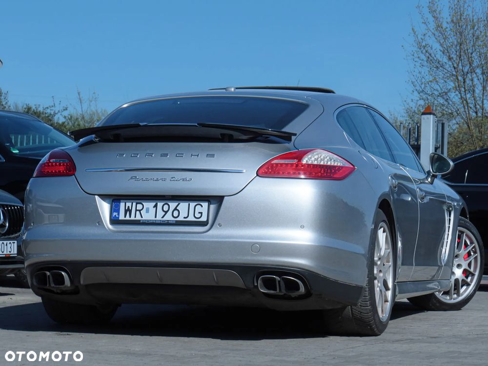 Porsche Panamera Turbo S PDK - 9