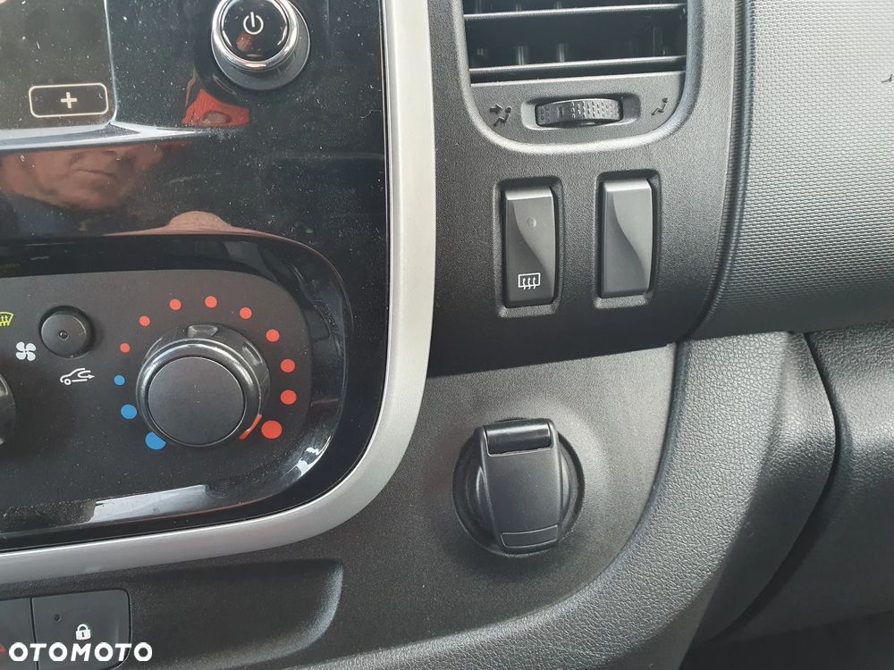 Opel Vivaro - 18