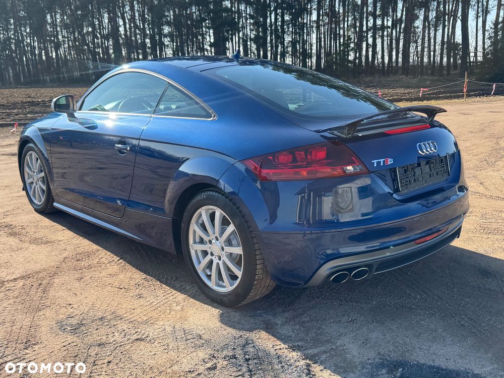 Audi TT S Coupé - 12
