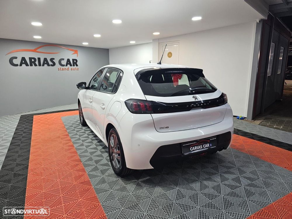 Peugeot 208 - 7
