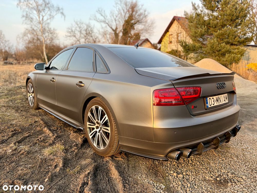 Audi S8 - 18