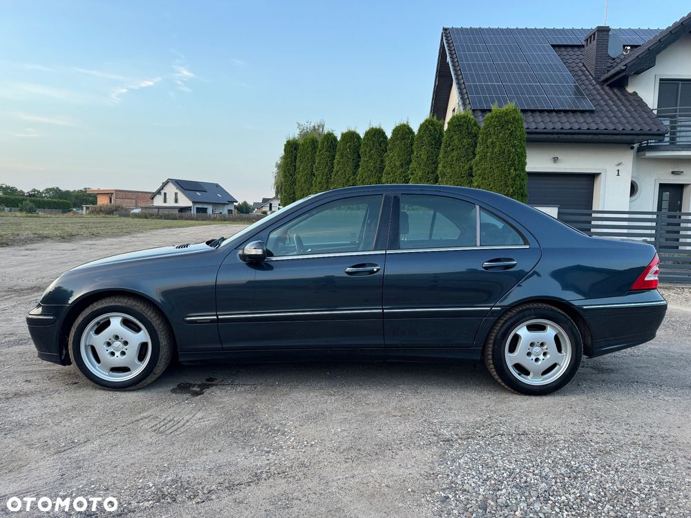 Mercedes-Benz Klasa C 180 Kompressor Classic - 4