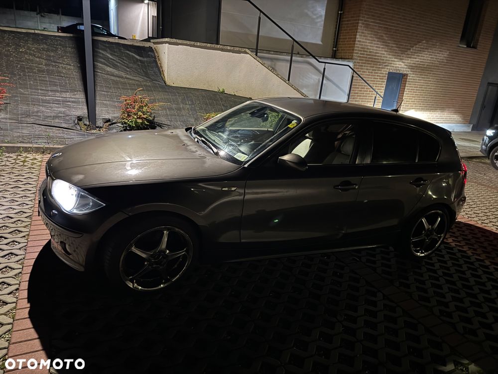 BMW Seria 1 120i - 6