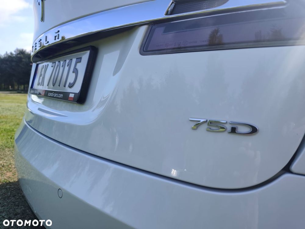 Tesla Model S - 12