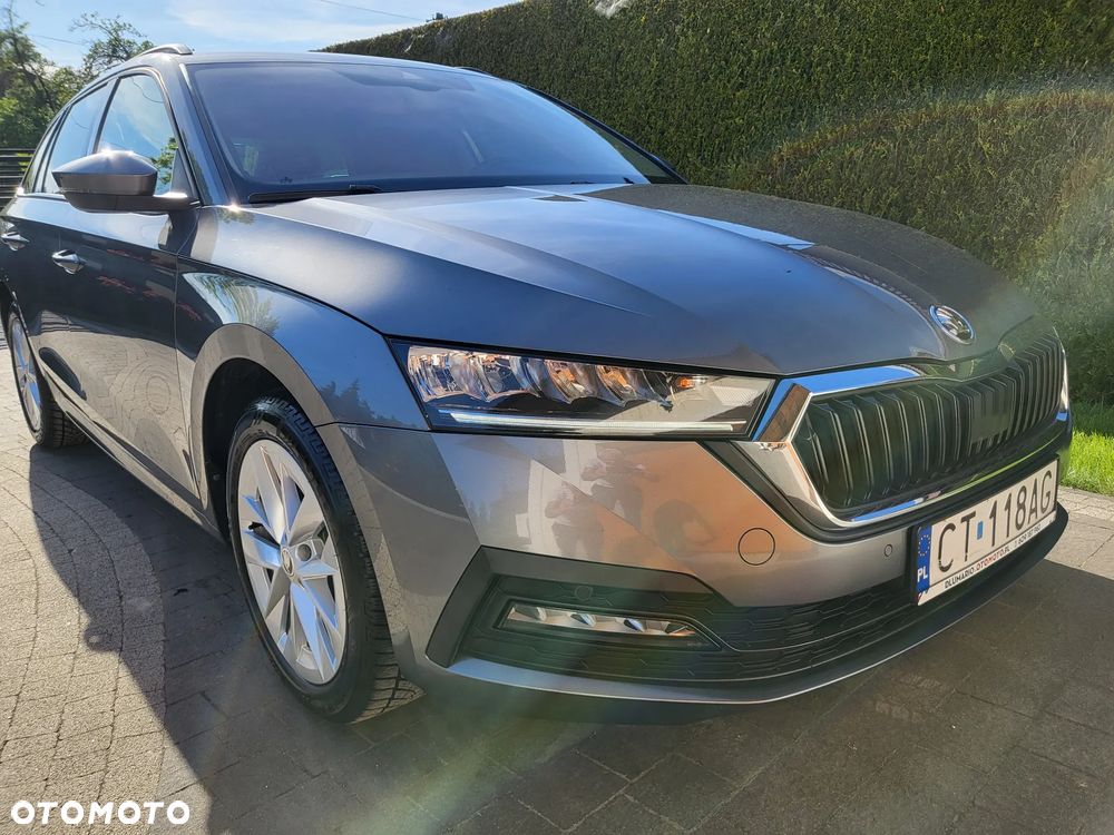 Skoda Octavia 2.0 TDI Ambition DSG - 1