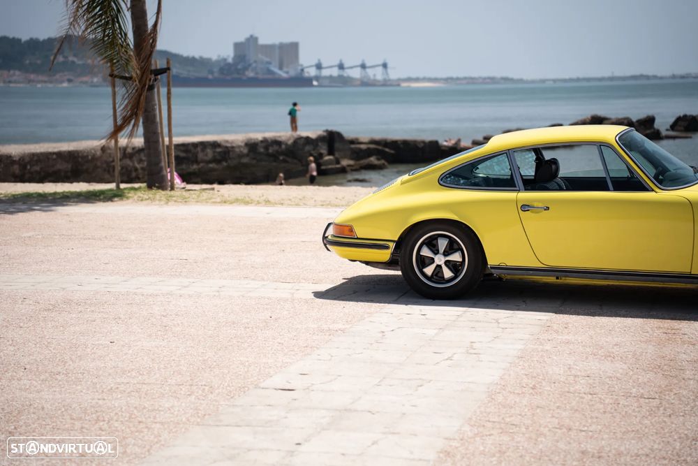 Porsche 911 Série F - 9