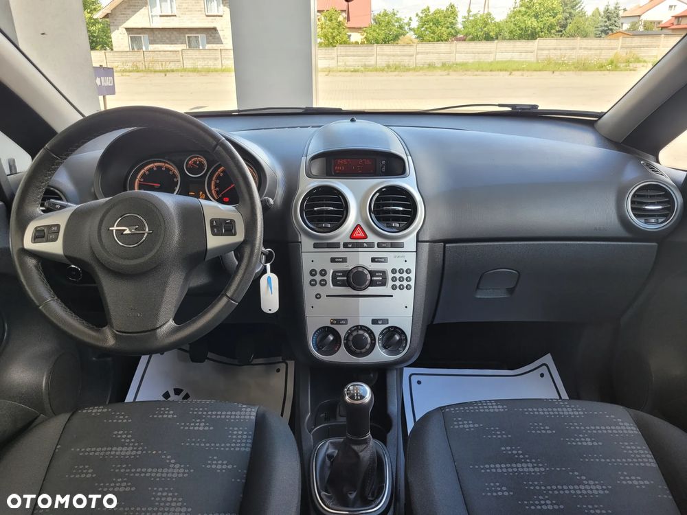 Opel Corsa 1.2 16V Cosmo - 23