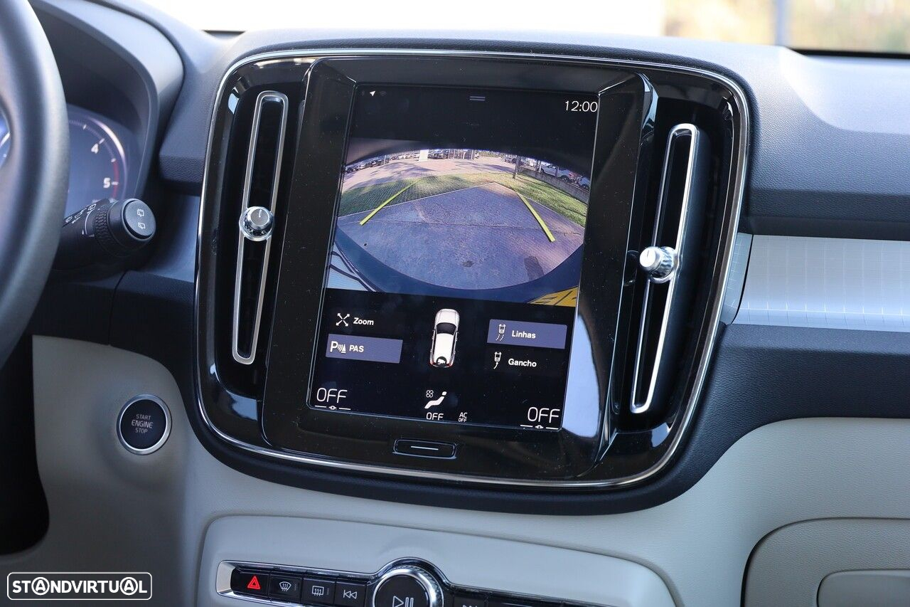 Volvo XC 40 2.0 D3 Momentum Plus Geartronic - 22