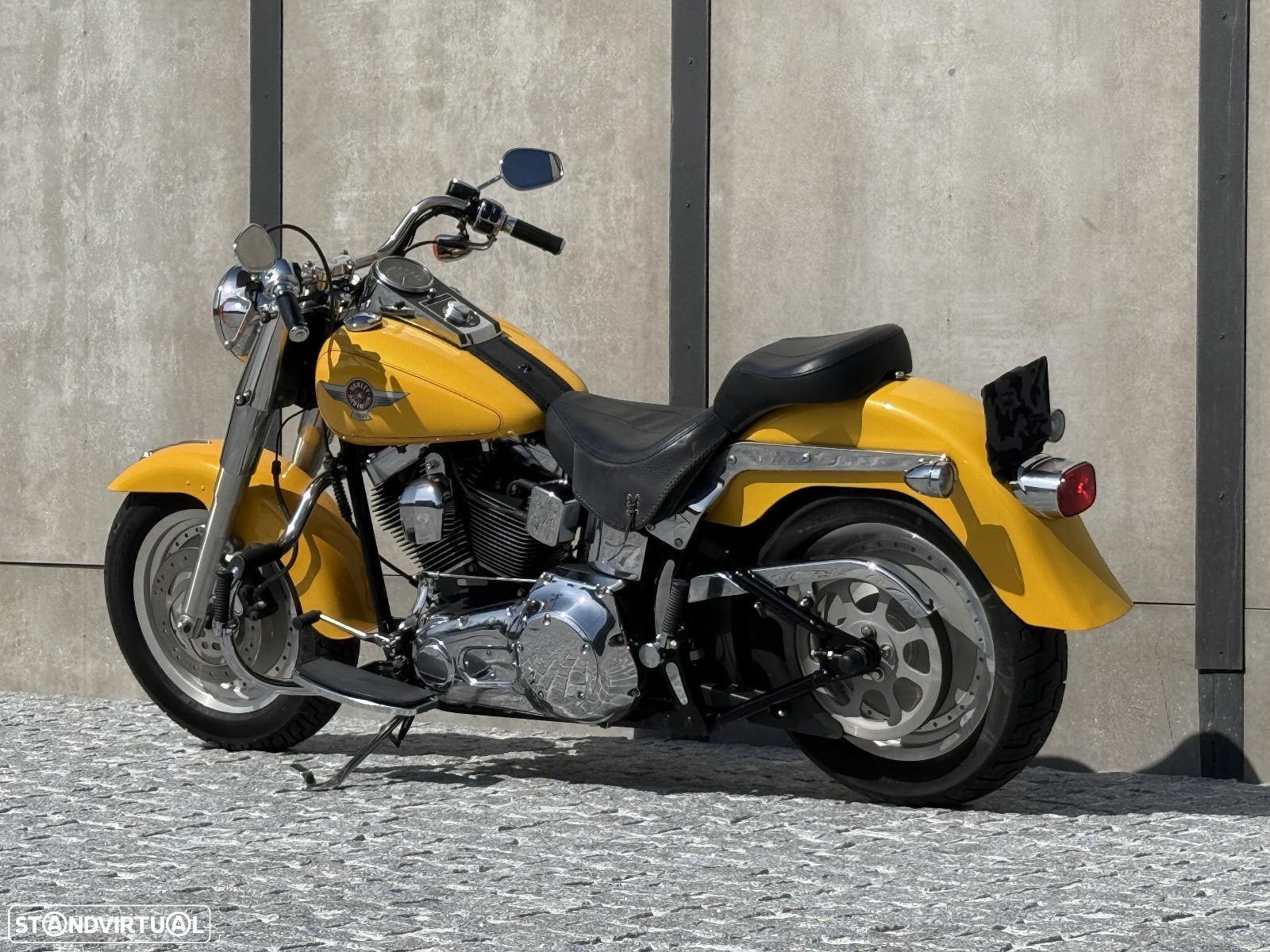 Harley-Davidson Fat Boy Fatboy FLSTF 1450 Edição Yellow Pearl - 17