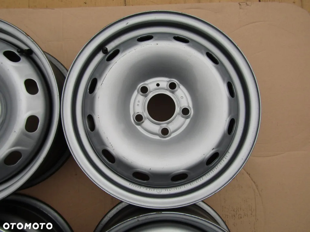 4x Felgi 16 Renault Trafic III Opel Vivaro II 6j 5x114,3 ET50 - 5