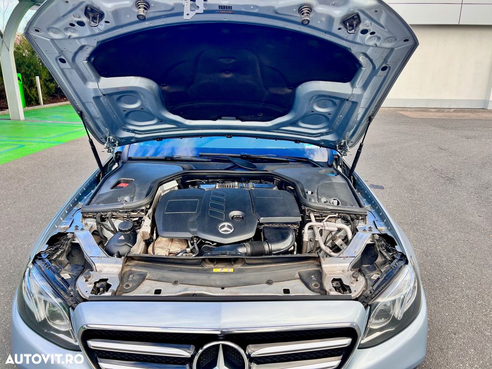 Mercedes-Benz E 220 Blue TEC BlueEFFICIENCY Edition - 29