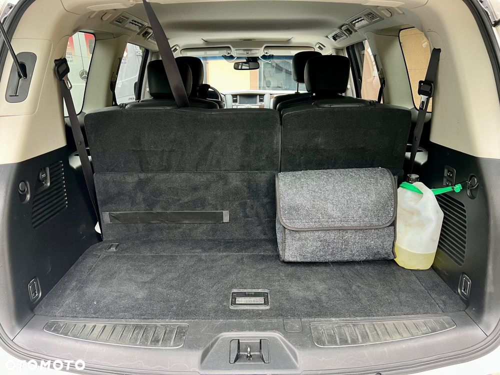 Infiniti QX80 - 19