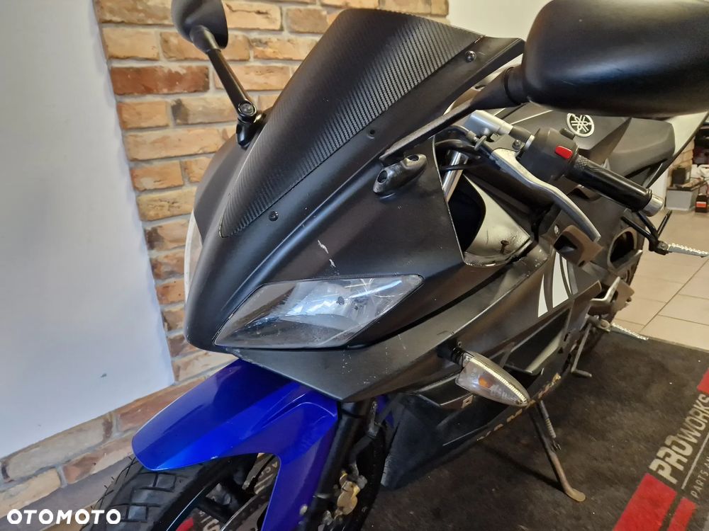 Yamaha YZF - 16