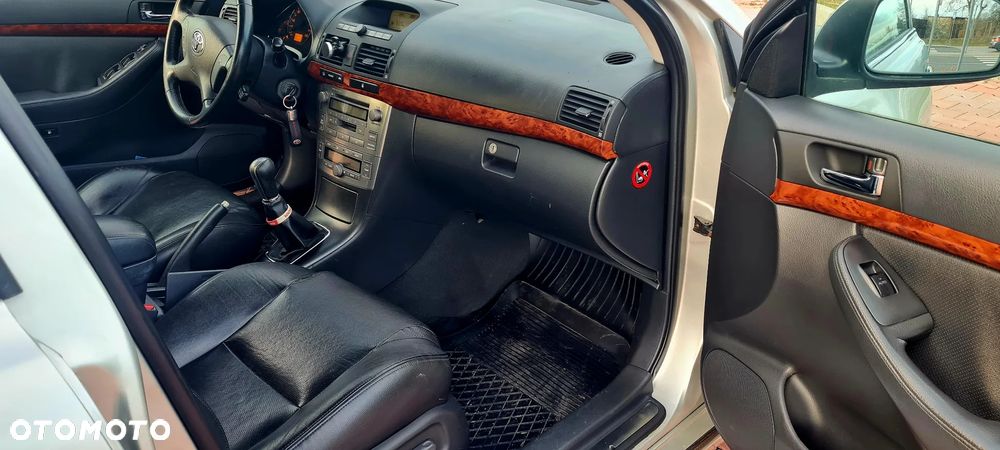 Toyota Avensis 2.0 VVT-i Prestige - 13