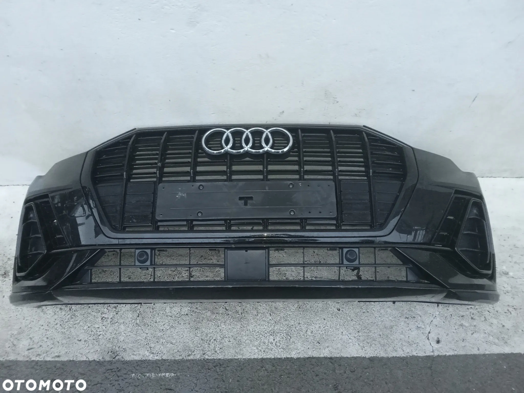 AUDI Q3 II 83A- ZDERZAK PRZEDNI PRZÓD - 16